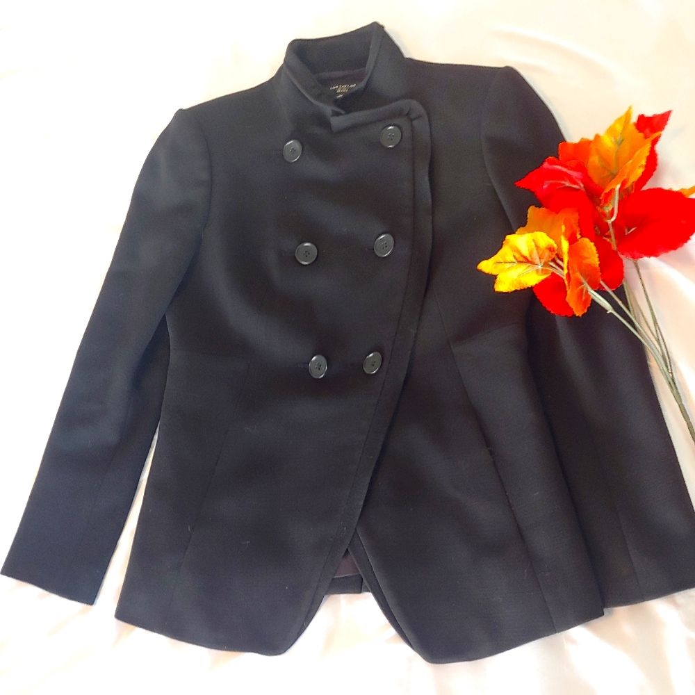 Anne Taylor Black Reversable Button Petite Blazer